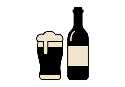 Vaso de cerveza con espuma abundante junto a una botella oscura