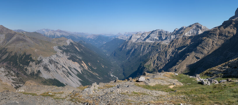 Panorama on the mountains of the Pyrenees around the Pineta valley, National Park Ordesa y Monte Perdido.