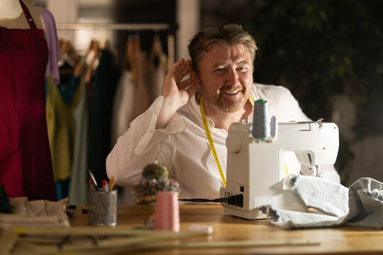 Hearing loss as result of long-term work in atelier, occupational disease of tailors