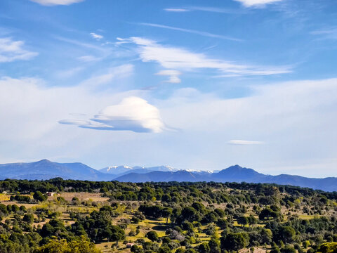 Nubes sobre las monta&ntilde;as