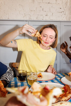 Savoring pizza 