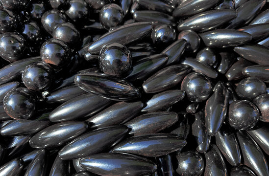 black magnets