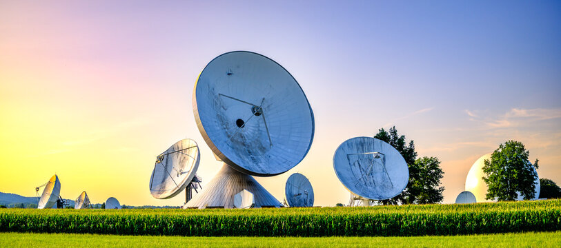 Radio telescope of a satellite earth station