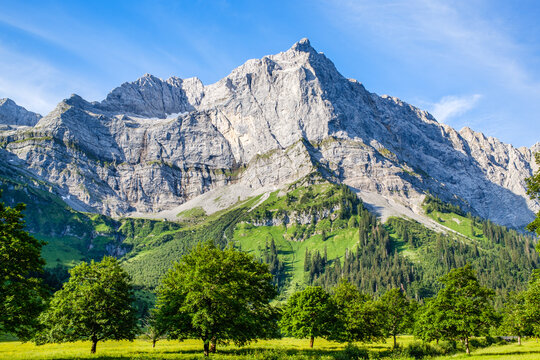 famous valley in austria - alpe eng