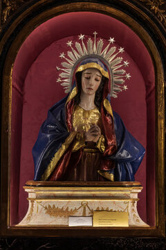 Virgin Mary statue