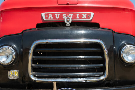 Photo of a restored Austin BMC FHK 140 truck from 1963