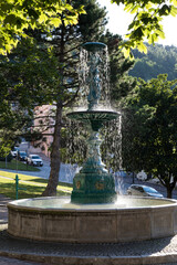 Zabytkowa fontanna w mieście Stromberk Czechy © kubikactive