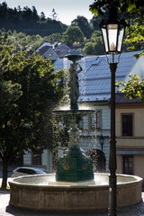 Zabytkowa fontanna w mieście Stromberk Czechy © kubikactive