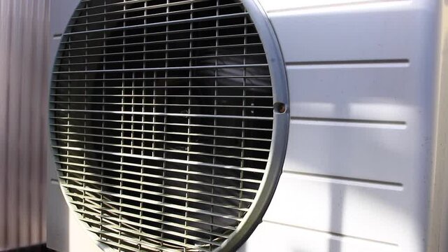 エアコン室外機がフル稼働