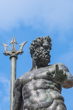 Fountain of Neptune (Fontana del Nettuno) located in the eponymous square, Neptune Square, next to Piazza Maggiore. The fountain was completed in 1565. BOLOGNA, ITALY.