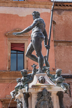 Fountain of Neptune (Fontana del Nettuno) located in the eponymous square, Neptune Square, next to Piazza Maggiore. The fountain was completed in 1565. BOLOGNA, ITALY.