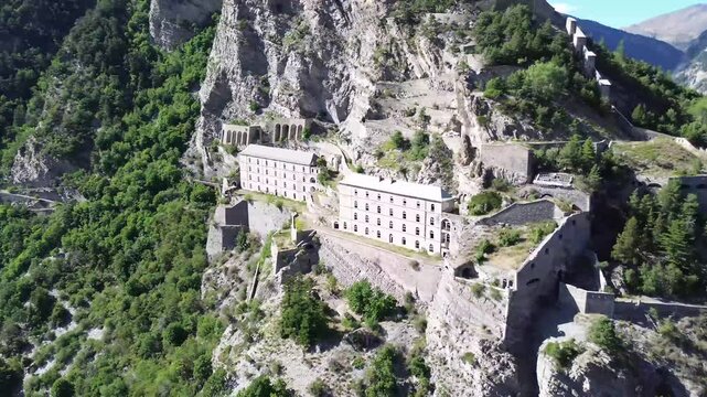 Fort de Tournoux - Forteresse militaire de la vall&eacute;e de l'Ubaye - Alpes-de-Haute-Provence, France - drone 4k