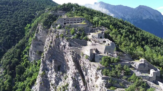 Fort de Tournoux - Forteresse militaire de la vall&eacute;e de l'Ubaye - Alpes-de-Haute-Provence, France - drone 4k