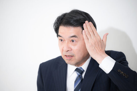 Middle-Aged Japanese Men Dyeing Their Gray Hair and Styling Their Hair: A Close Look at Senior Men&rsquo;s Grooming and Anti-Aging Care