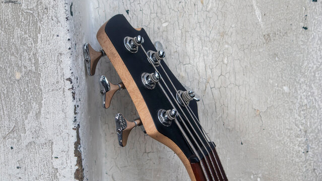 electric guitar headstock