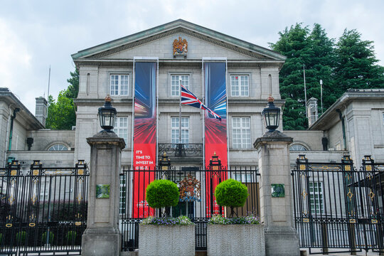 英国大使館の正門
