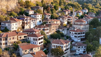 Fototapeta premium Aerial View of Safranbolu: Ottoman Architecture and Mosque at Sunset 