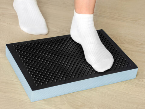 Training und Therapie mit Fitness Balance Pad  Akupressur Massage