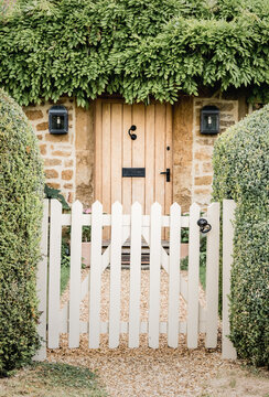 Cotswold Cottages In The Sleepy Village Of Great Tew, Oxfordshire