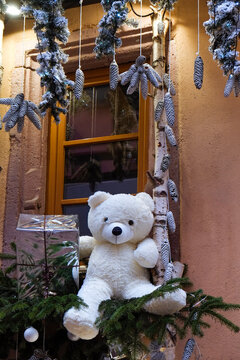 Teddy bear Christmas window display,France