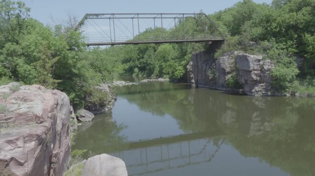 Palisades State Park rock formations and scenic landscape