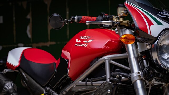 Scottsdale, AZ, USA
July 26, 2026
2002 Ducati Monster S4 Fogarty Edition