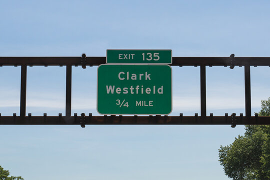 exit sign on the Garden State Parkway in New Jersey for 135 to Clark and Westfield