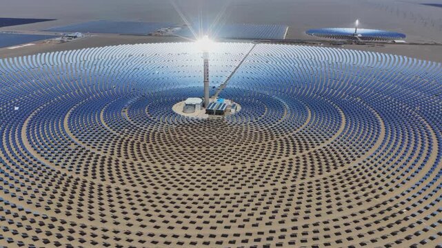 Molten salt tower solar thermal power plant, new energy, super mirror power plant, prism tower