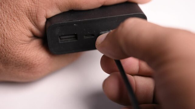 Disconnecting #USB Type C Cable from Power Bank