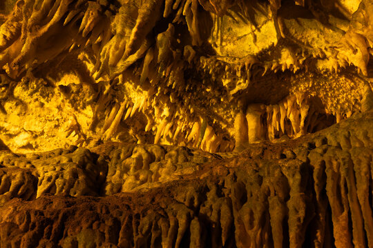 Castella grotta in Puglia