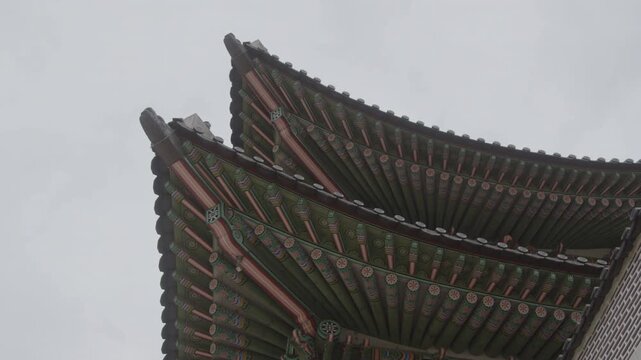 Ornate Dancheong roof of Gwanghwamun Gate