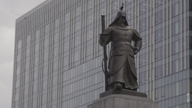 Statue of Admiral Yi Sun-sin in front of the KT Building in Gwanghwamun Square