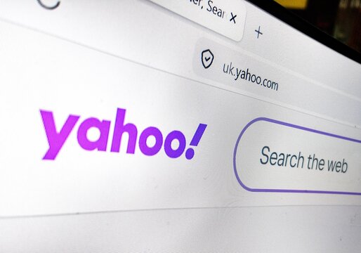 .a computer screen with yahoo website displayed...