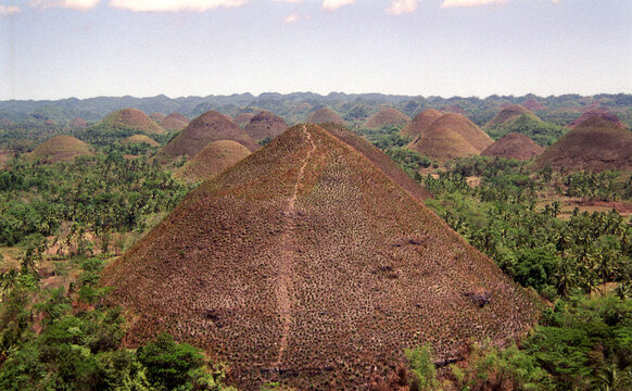 Die ber&uuml;hmten Chocolate Hills auf den Philippinen