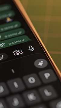 Pressing the send button on a messenger after chatting on a smartphone