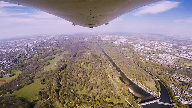 Zeppelinflug &uuml;ber die Isar und das Oberf&ouml;hringer Wehr