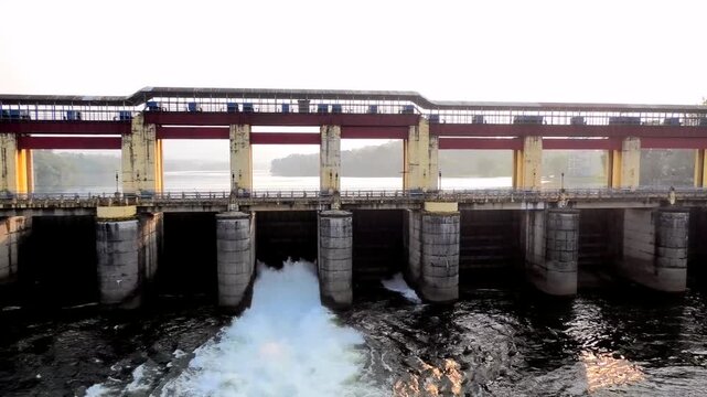 Bhoothathankettu Dam (Periyar Barrage), Ernakulam, Kerala, India | Periyar Valley Irrigation Project