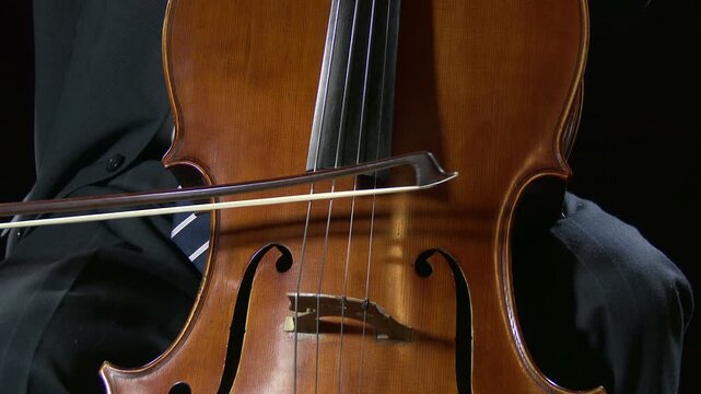 4K Cello and Cellist