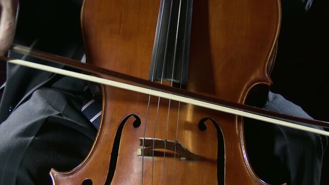 4K Cello and Cellist