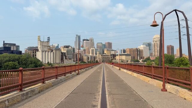Downtown Minneapolis Mill Ruins Park Walk 