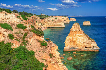 Portugal, Arcos Naturais da Praia da Mesquita © Aleksandra