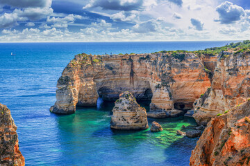 Portugal, Arcos Naturais da Praia da Mesquita © Aleksandra