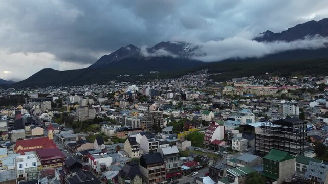 ushuaia ciudad Patagonia argentina barco mar paisajes fin del mundo