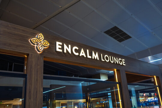 Encalm Lounge sign at Delhi airport terminal
