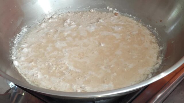 How to Make Thai Fermented Soybean Dip with Minced Pork
