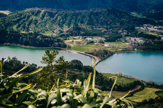 Bridge crossing between Sete Cidades twin lakes