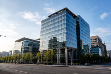 Fototapeta premium Modern Glass Building