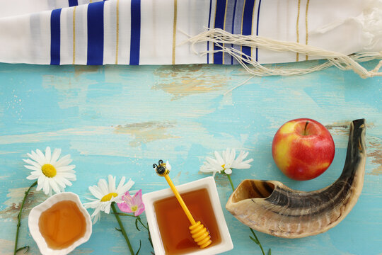 Rosh hashanah (jewish New Year holiday) concept. Traditional symbols