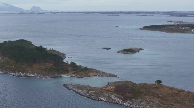 Norway Tj&oslash;tta Alsta Rot&oslash;d&oslash;ya Mindlandet Islands Vefsnfjord Stokkafjorden Leirfjord Hamnesleira Alstahaug Nordland Skeilia Nature Reserve