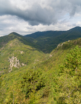 Around Castelvecchio di Rocca Barbena